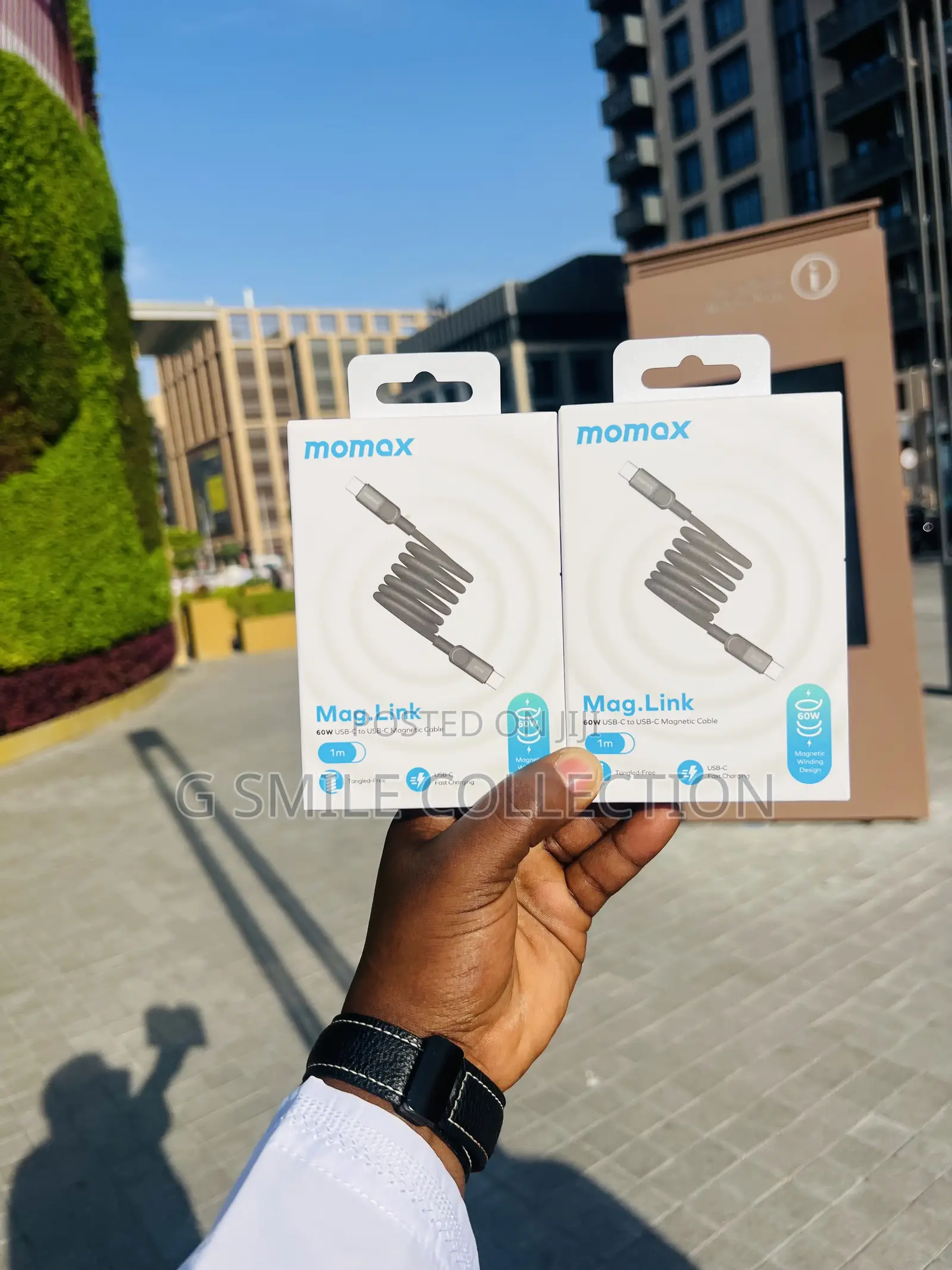 Momax Mag Link 60w Usb -C to Usb C Magnetic Cable 1m