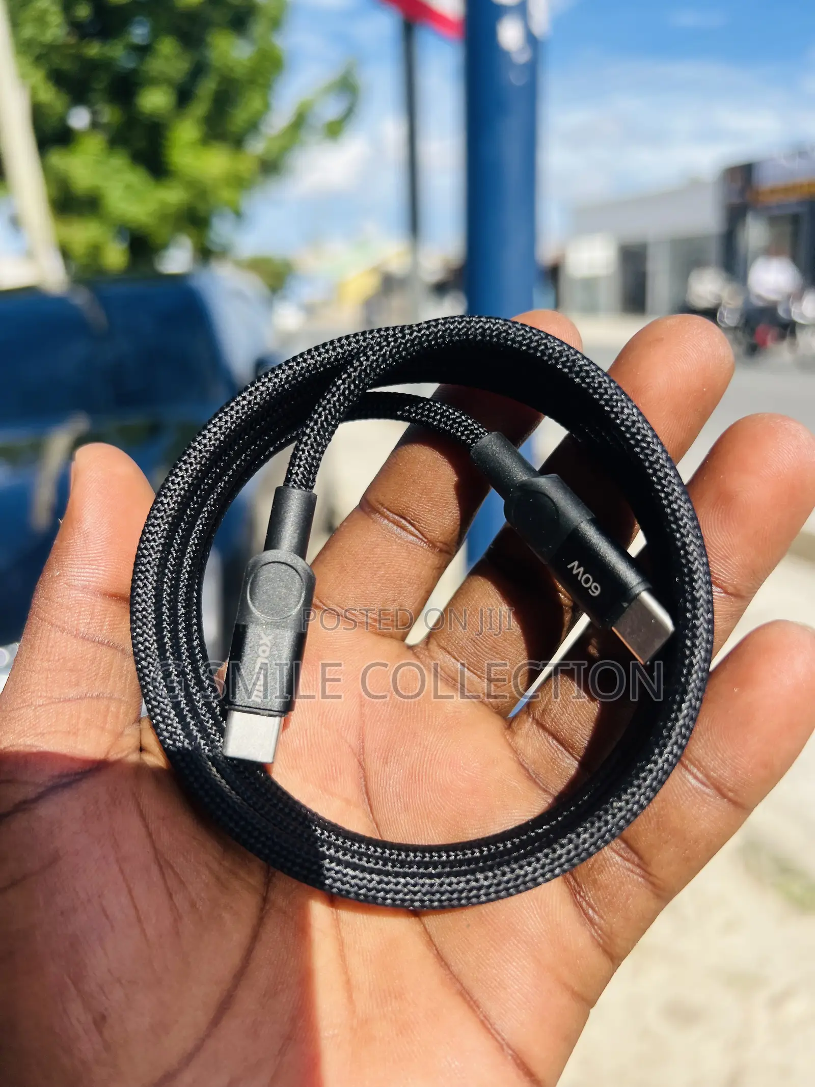 Momax Mag Link 60w Usb -C to Usb C Magnetic Cable 1m