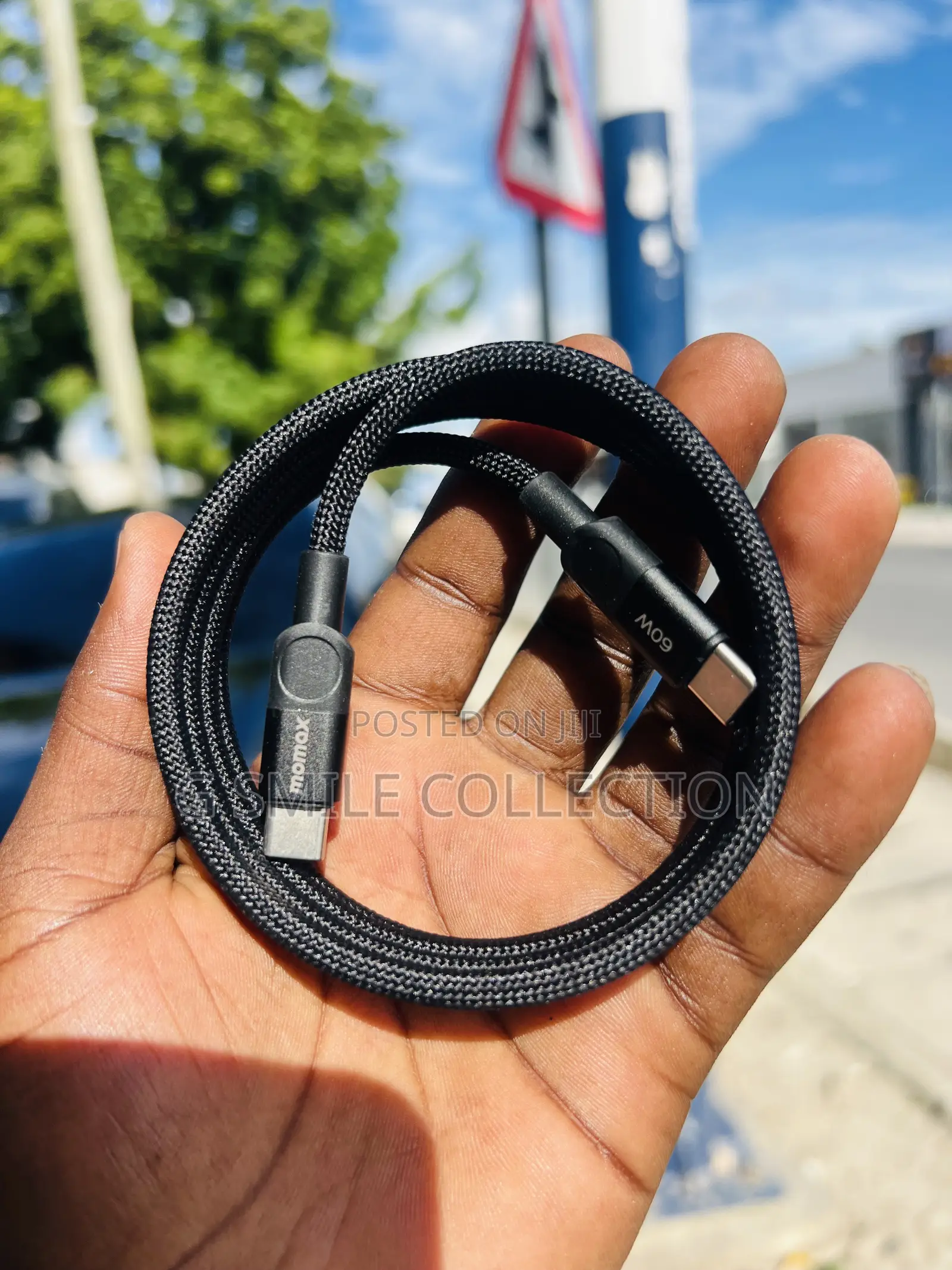 Momax Mag Link 60w Usb -C to Usb C Magnetic Cable 1m