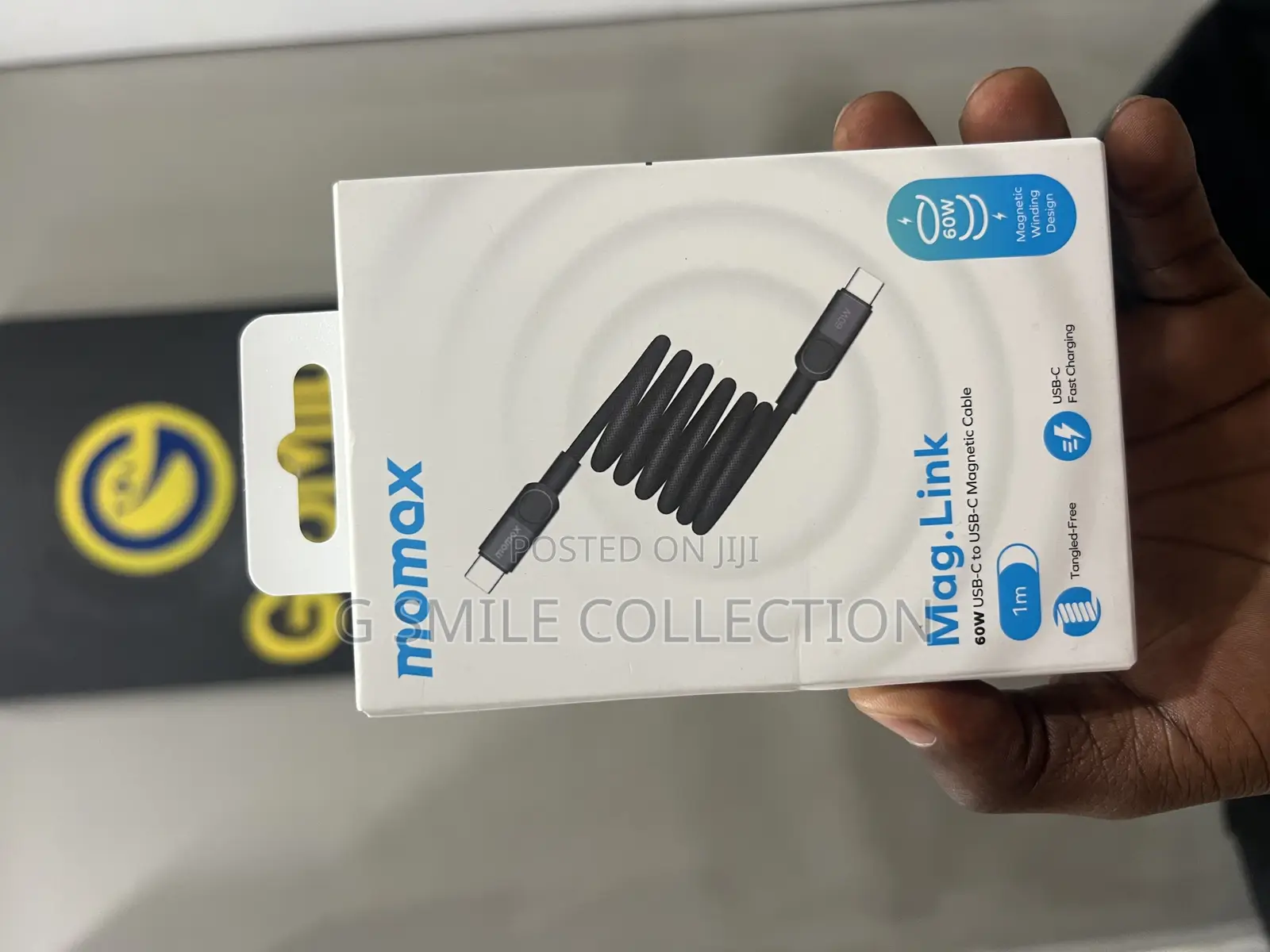 Momax Mag Link 60w Usb -C to Usb C Magnetic Cable 1m