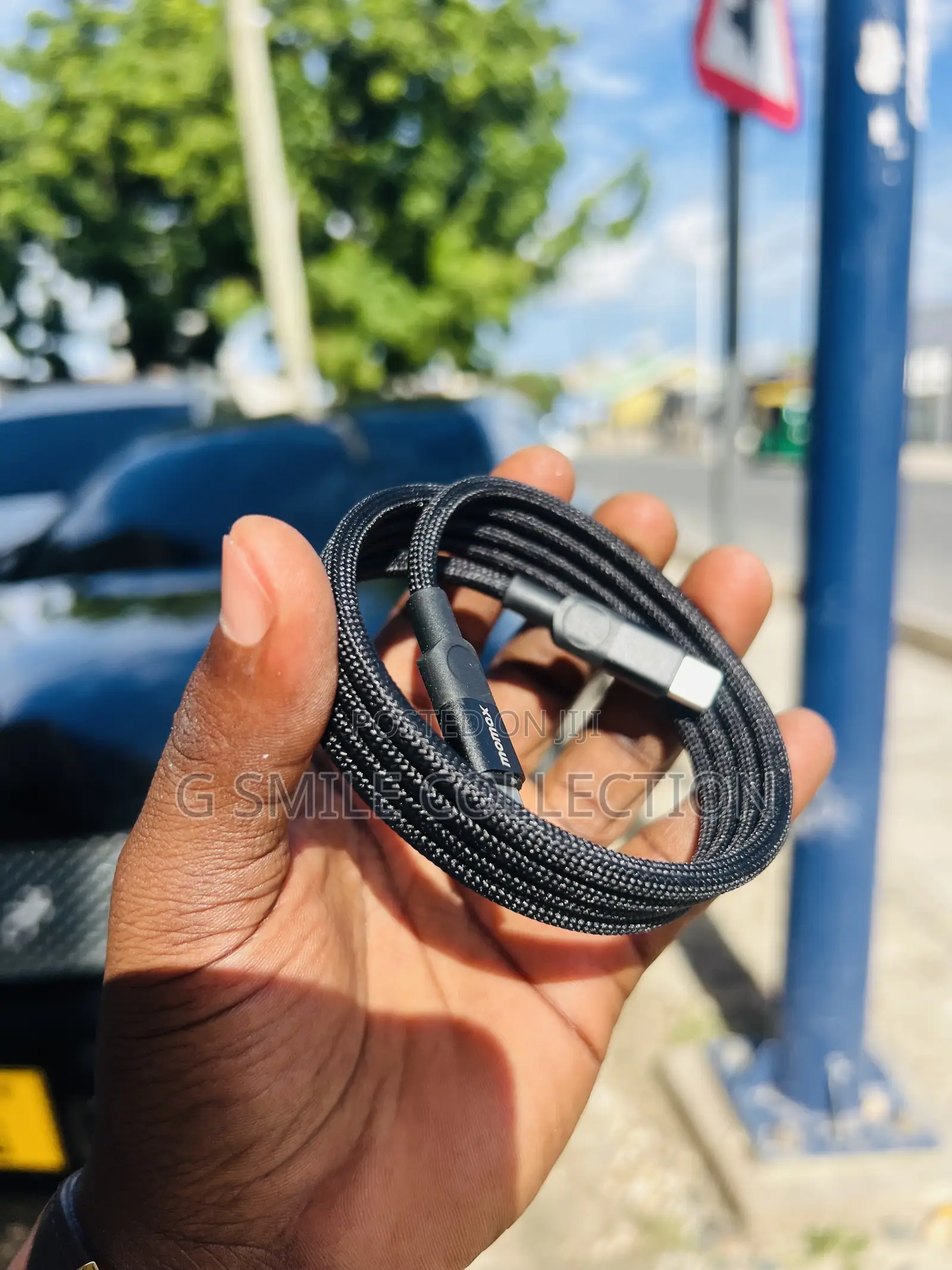 Momax Mag Link 60w Usb -C to Usb C Magnetic Cable 1m