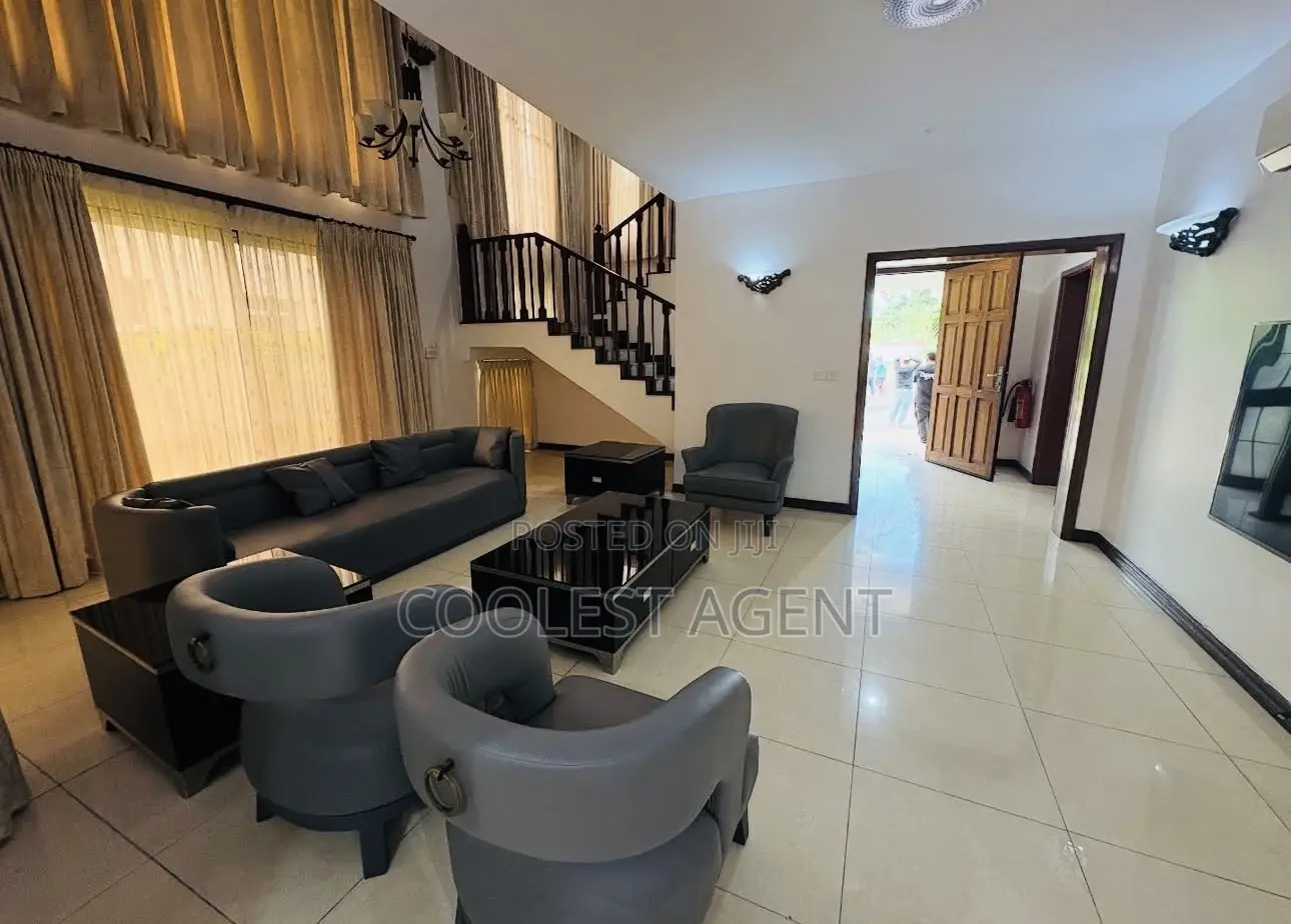 Furnished 4bdrm Villa in Coolest Estate, Oyster Bay for rent