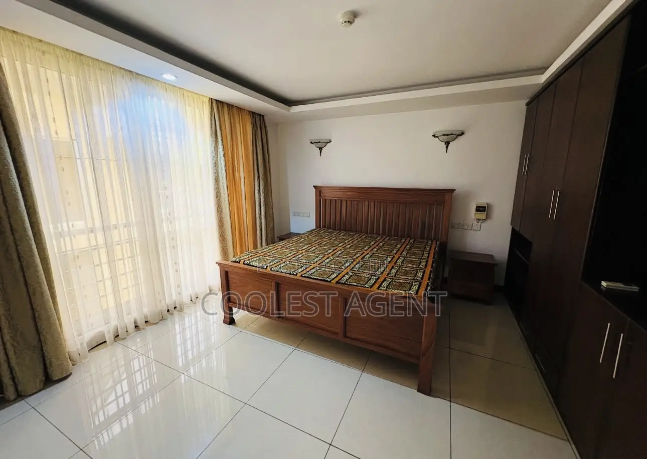 Furnished 4bdrm Villa in Coolest Estate, Oyster Bay for rent