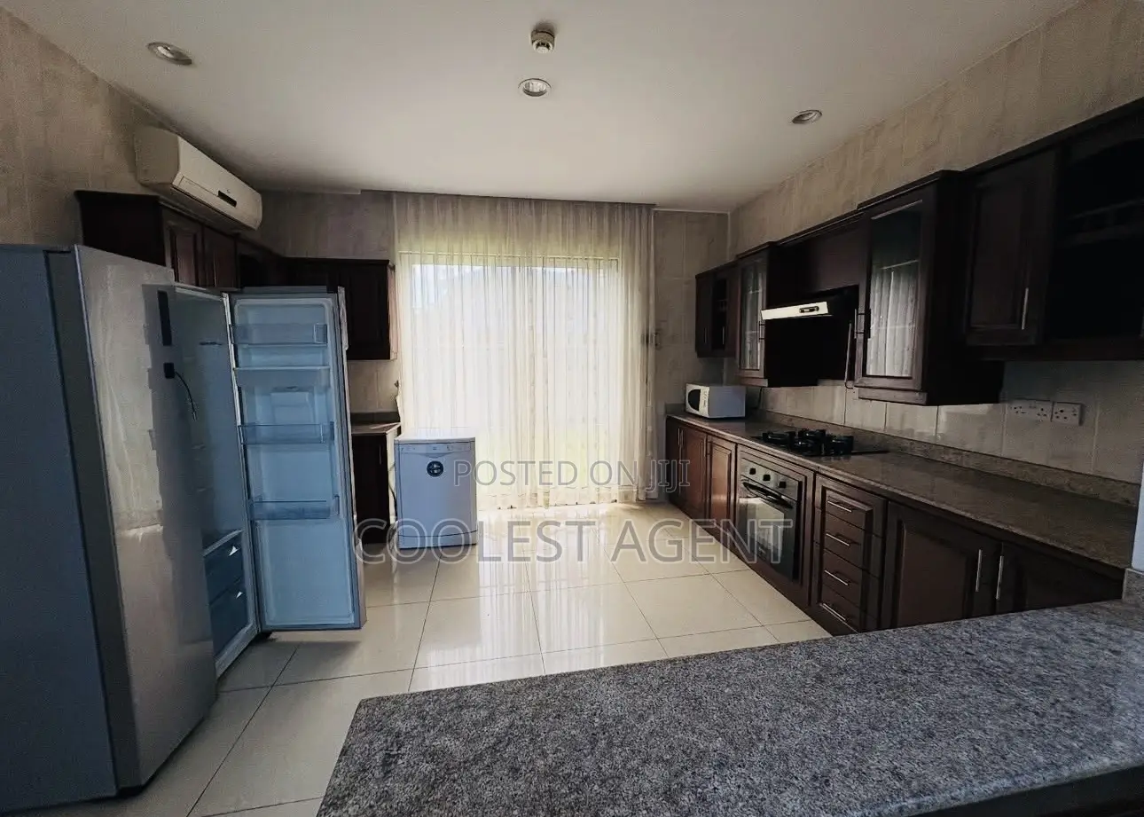 Furnished 4bdrm Villa in Coolest Estate, Oyster Bay for rent
