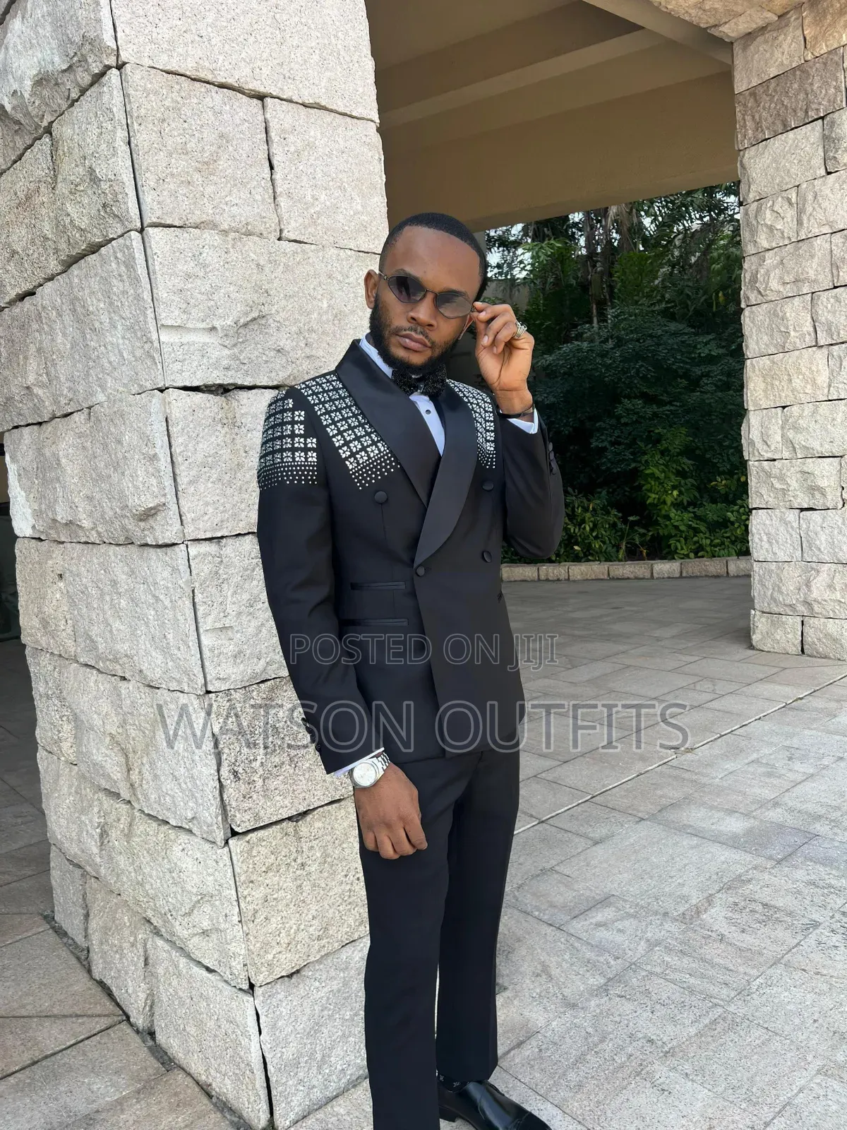 Suti Classically Fit and Suitable
