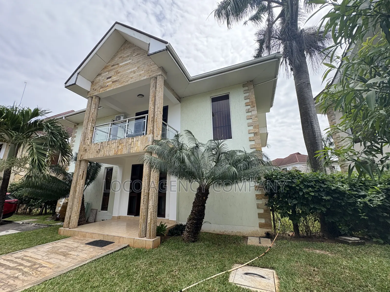 Furnished 5bdrm Villa in Trusted Real Estate, Oyster Bay for rent