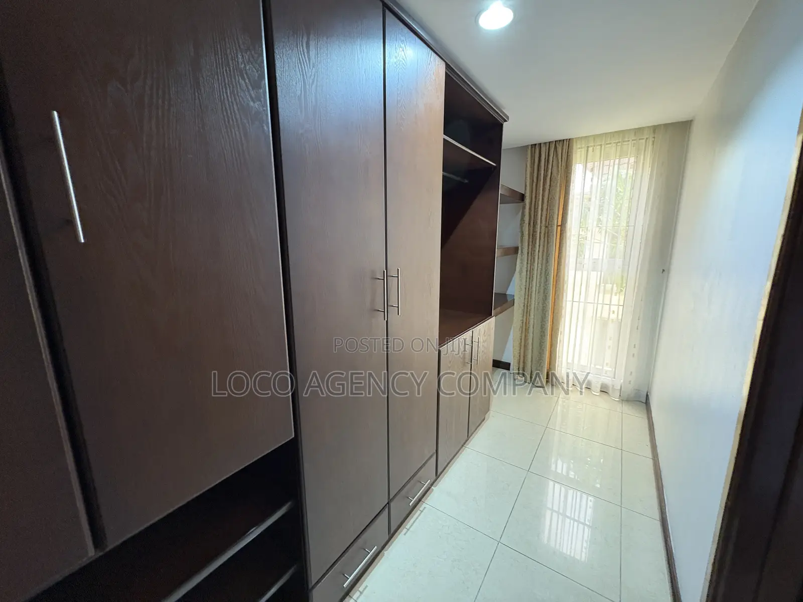 Furnished 5bdrm Villa in Trusted Real Estate, Oyster Bay for rent
