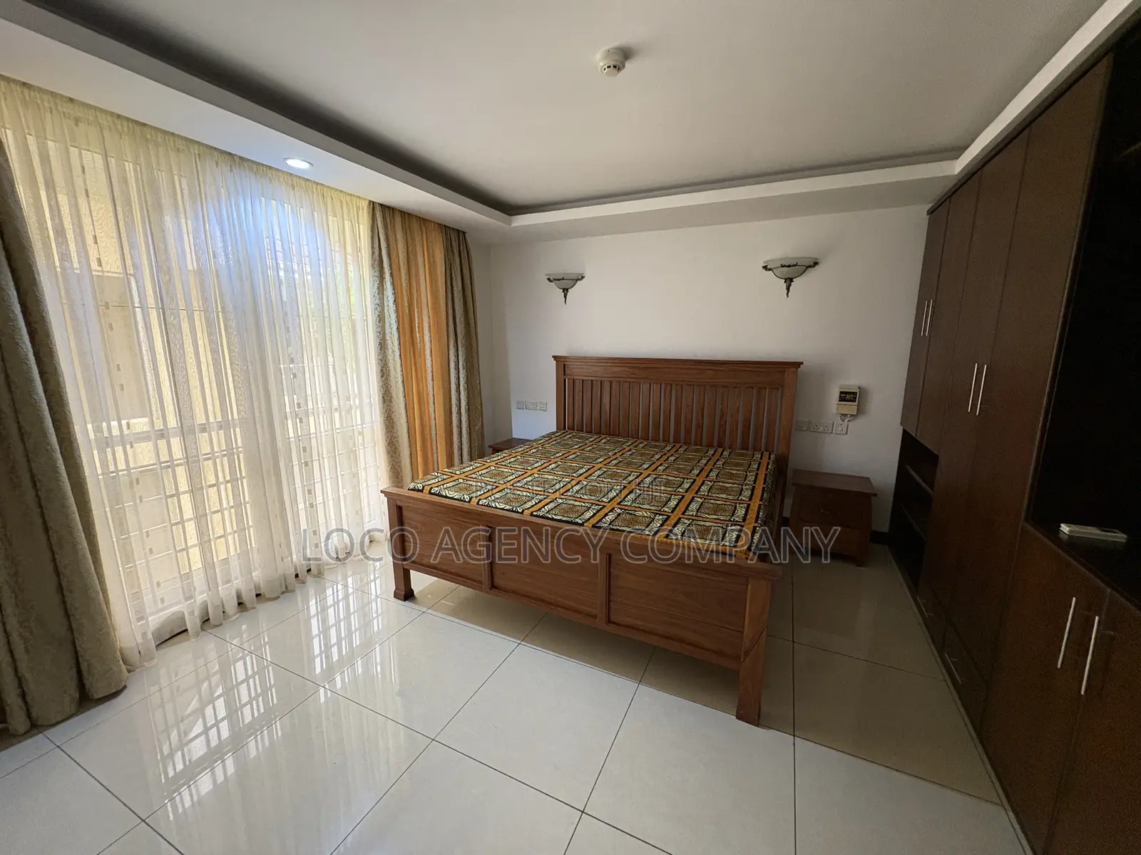 Furnished 5bdrm Villa in Trusted Real Estate, Oyster Bay for rent