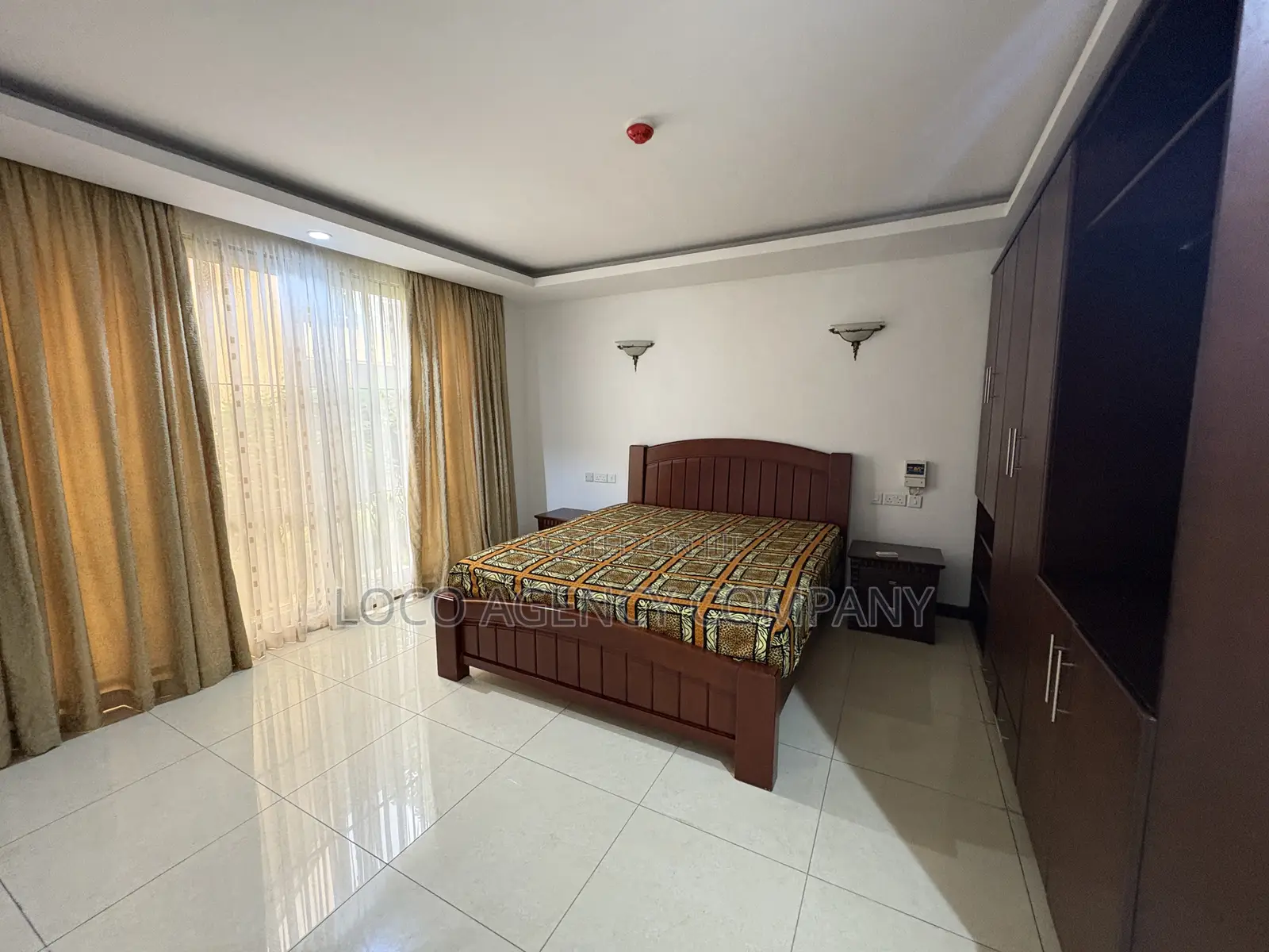 Furnished 5bdrm Villa in Trusted Real Estate, Oyster Bay for rent