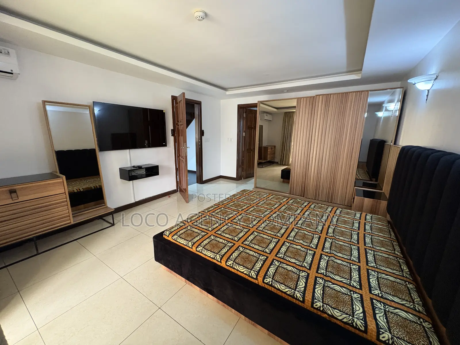 Furnished 5bdrm Villa in Trusted Real Estate, Oyster Bay for rent