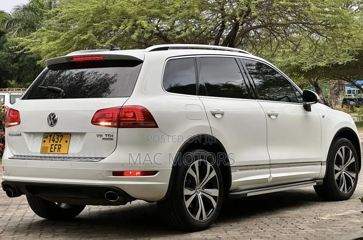 Volkswagen Touareg TDI Executive 2013 White