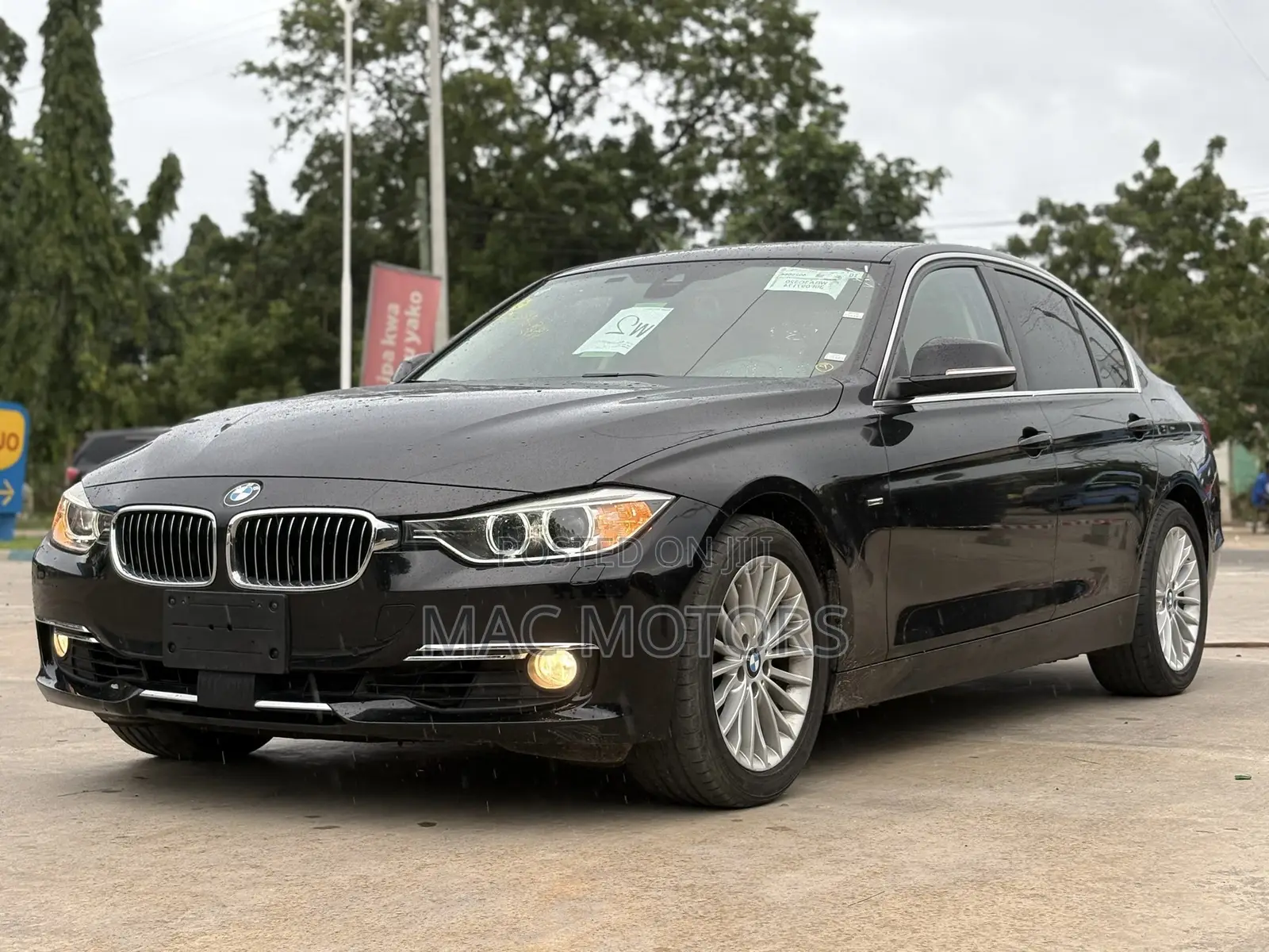 BMW 3 Series 320i RWD 2013 Black
