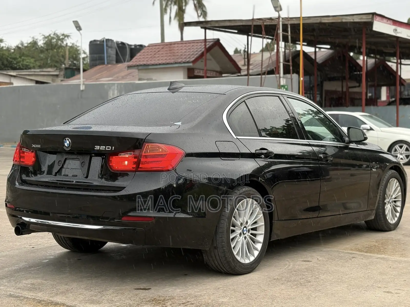 BMW 3 Series 320i RWD 2013 Black
