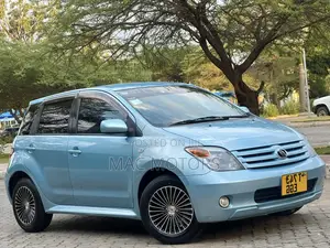 Toyota IST 2005 Blue