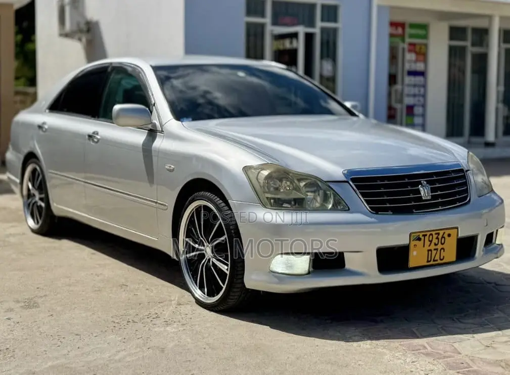 Toyota Crown 2004 Silver