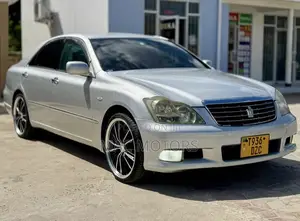 Toyota Crown 2004 Silver