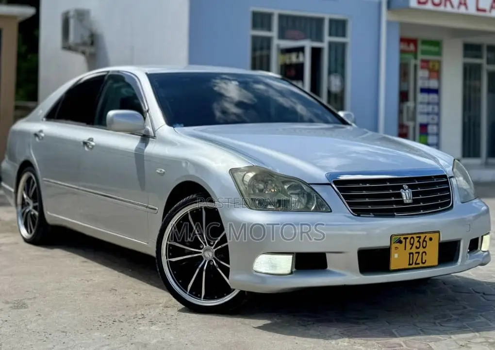 Toyota Crown 2004 Silver