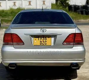 Toyota Crown 2004 Silver