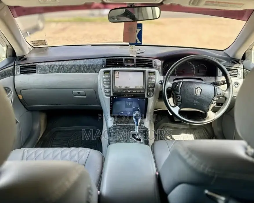 Toyota Crown 2004 Silver
