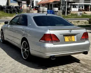 Toyota Crown 2004 Silver