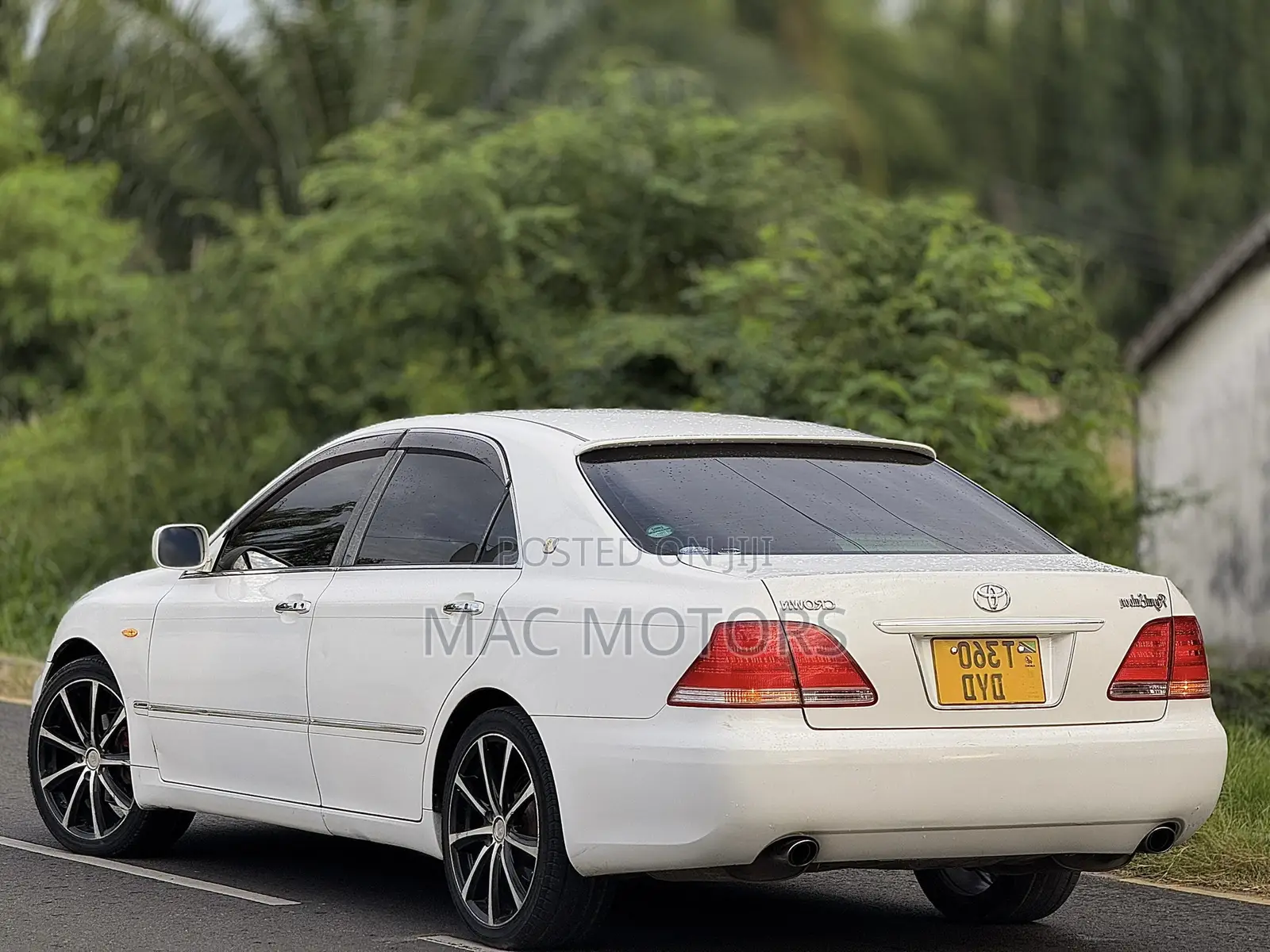 Toyota Crown Royale 2005 White