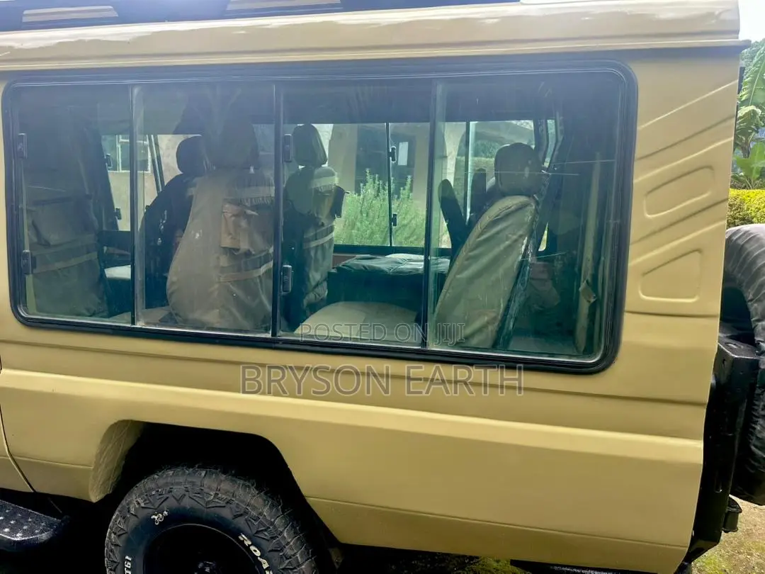 Toyota Land Cruiser 1995 Beige