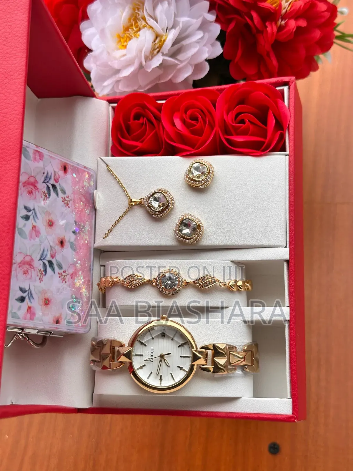Gucci Set for Ladies Gold and White