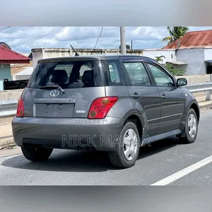 Toyota IST 2005 Gray