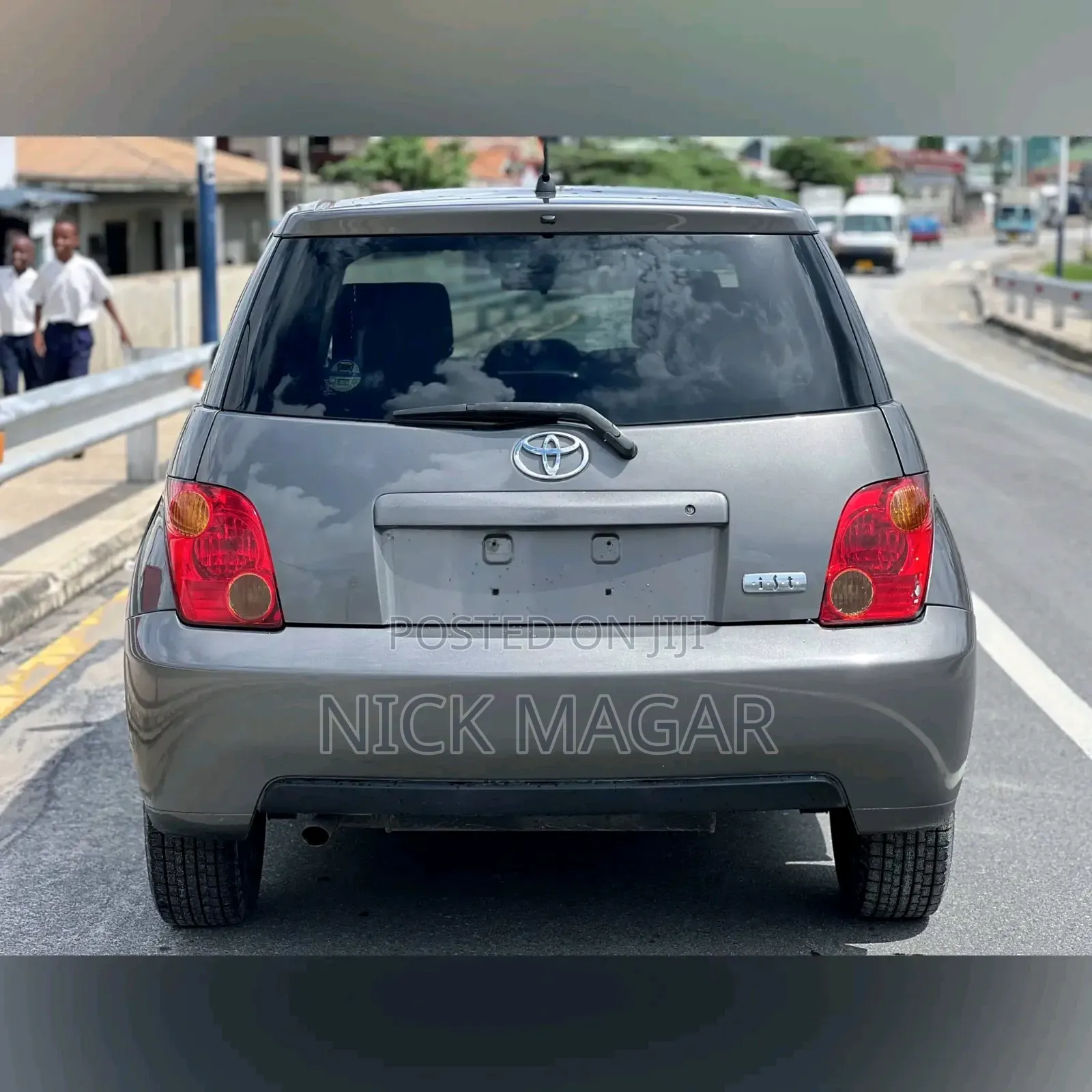 Toyota IST 2005 Gray