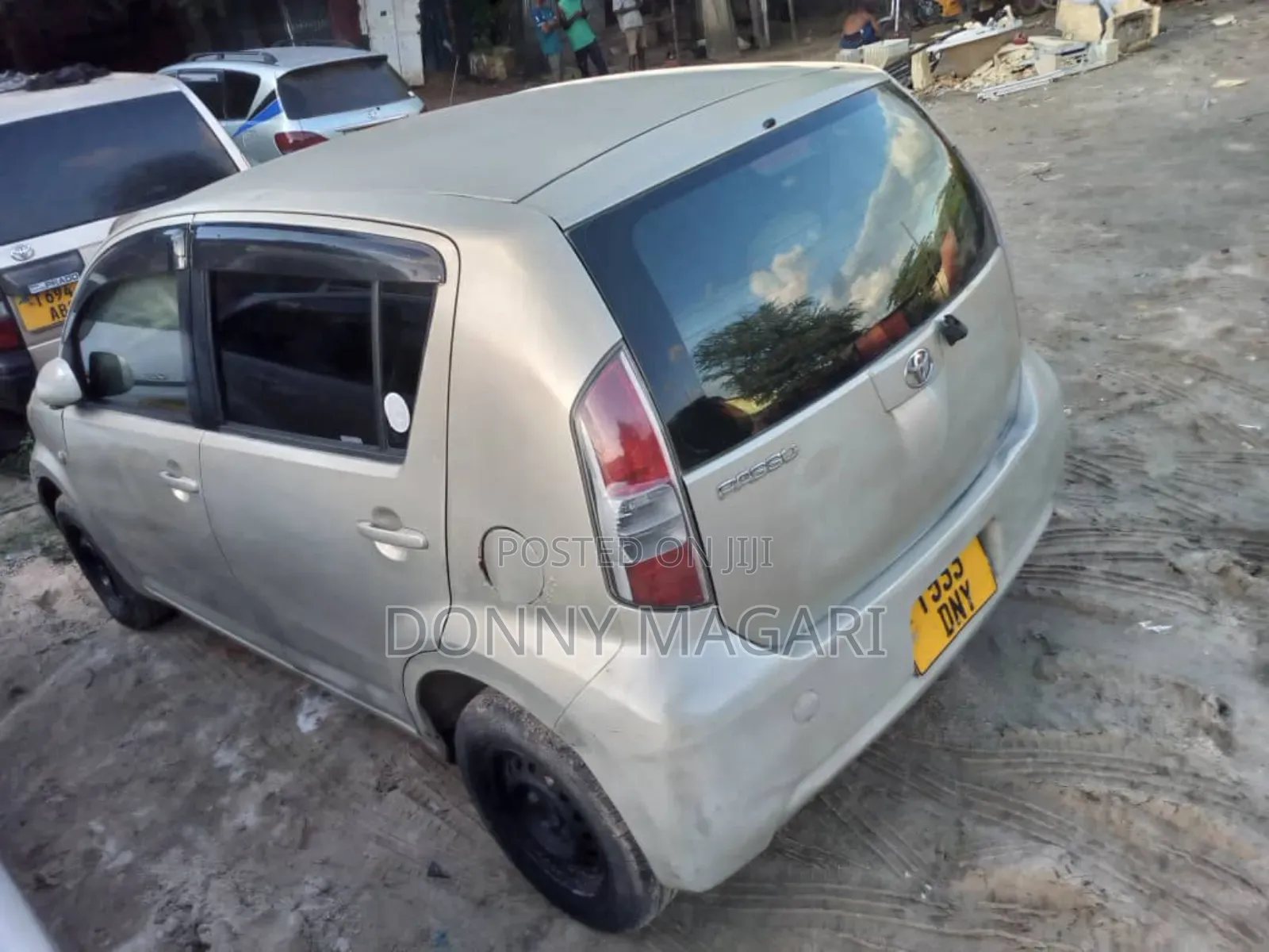 Toyota Passo 2005 Gold