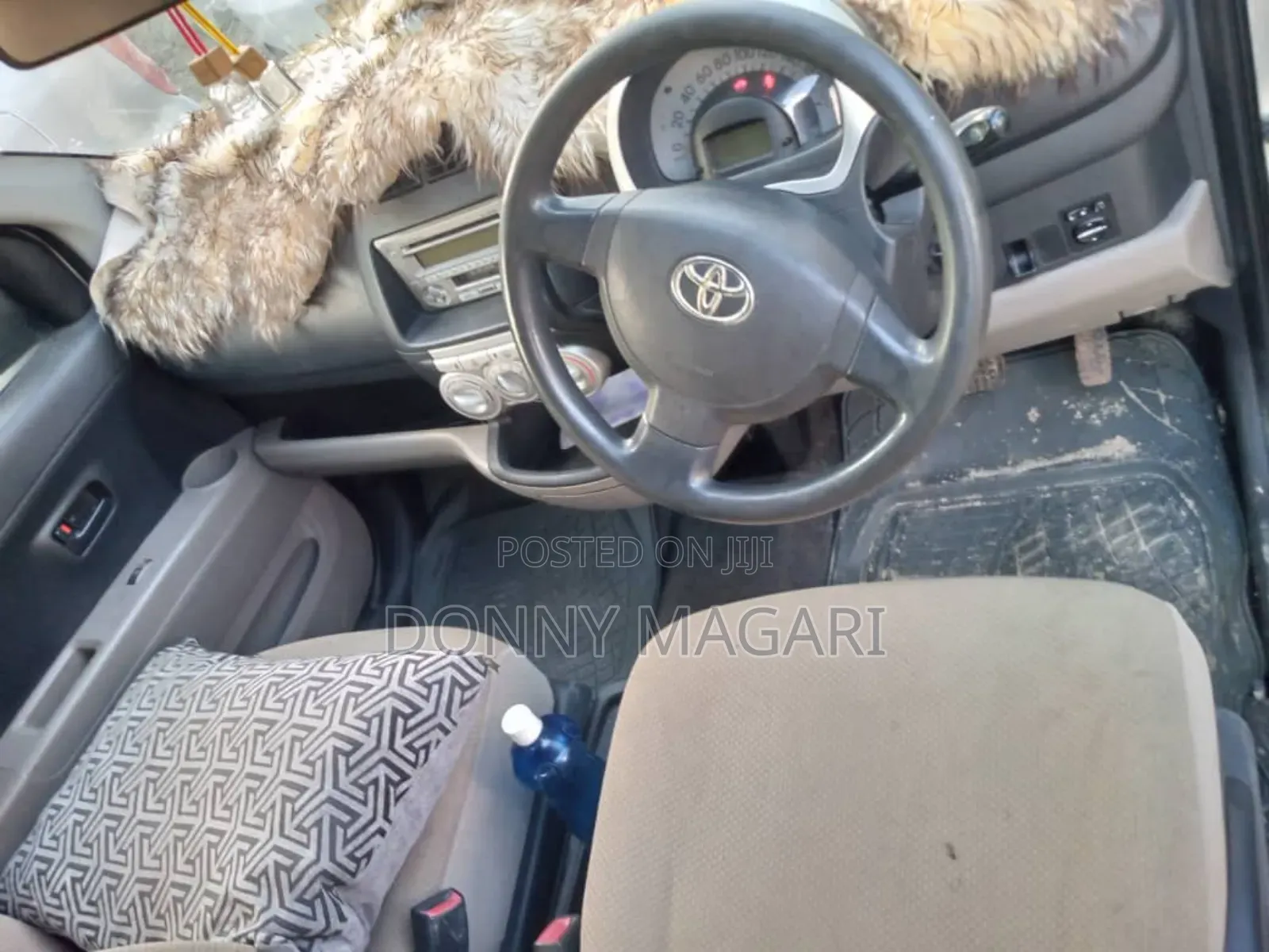 Toyota Passo 2005 Gold