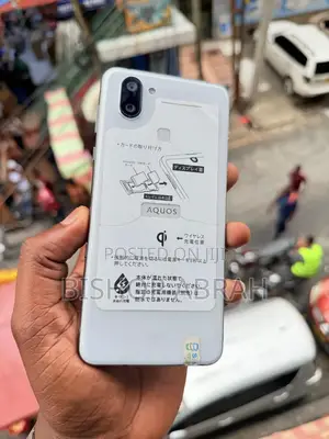 Photo - Sharp Aquos R3 128 GB White