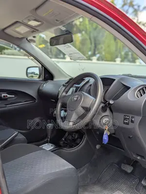 Toyota IST 2010 Red