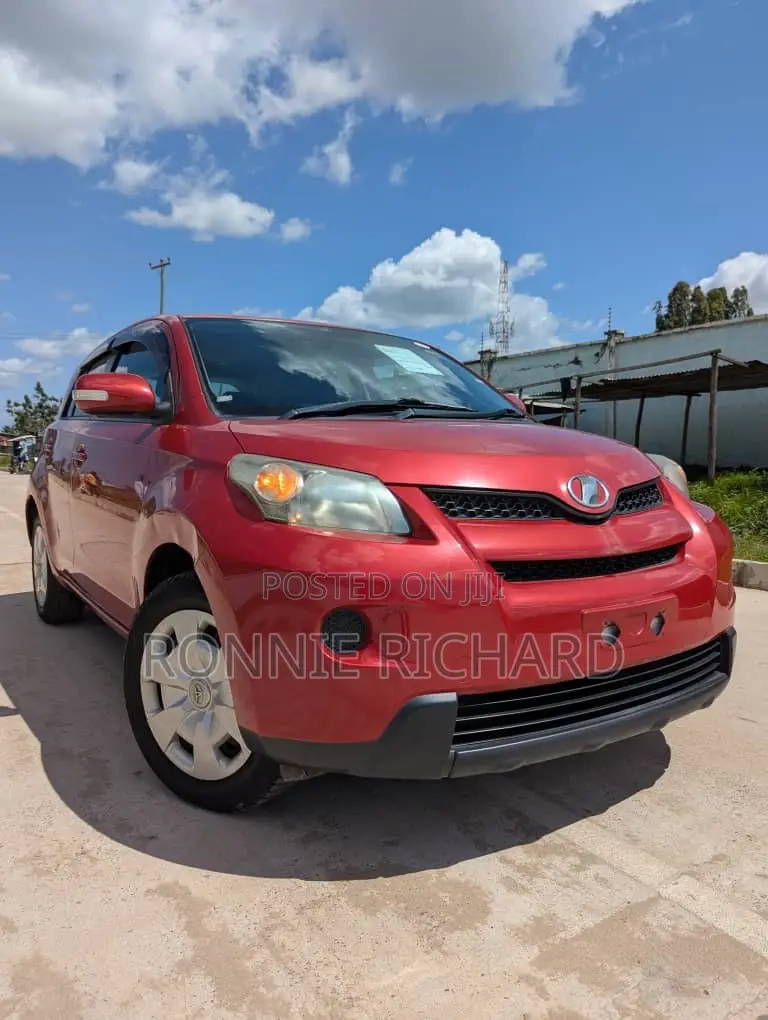 Toyota IST 2010 Red