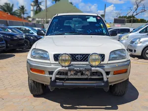 Photo - Toyota RAV4 1999 Pearl