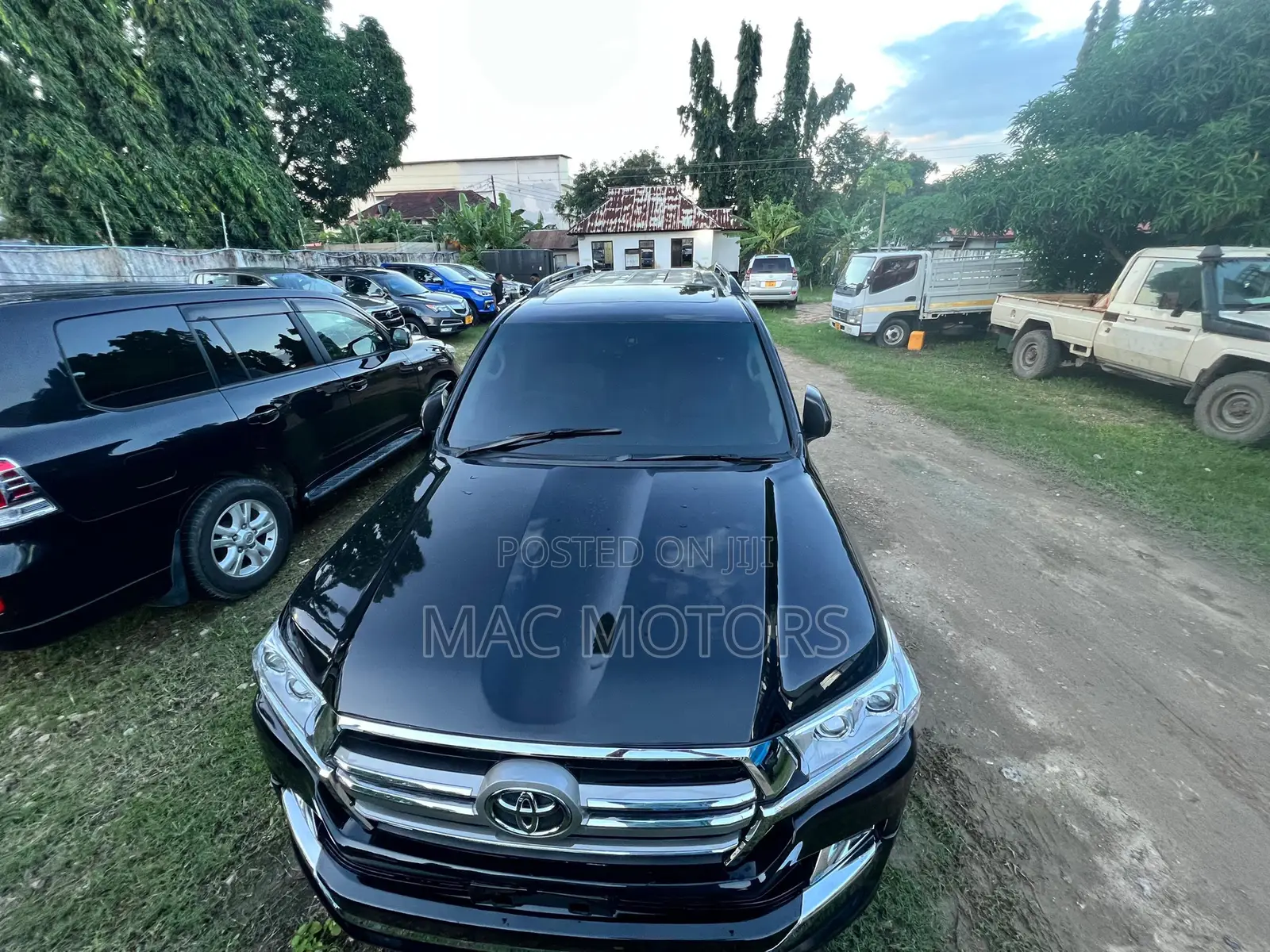 Toyota Land Cruiser 4.5 V8 VXR 2018 Black