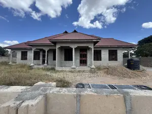 6bdrm Duplex in Nkuhungu, Dodoma Rural for sale