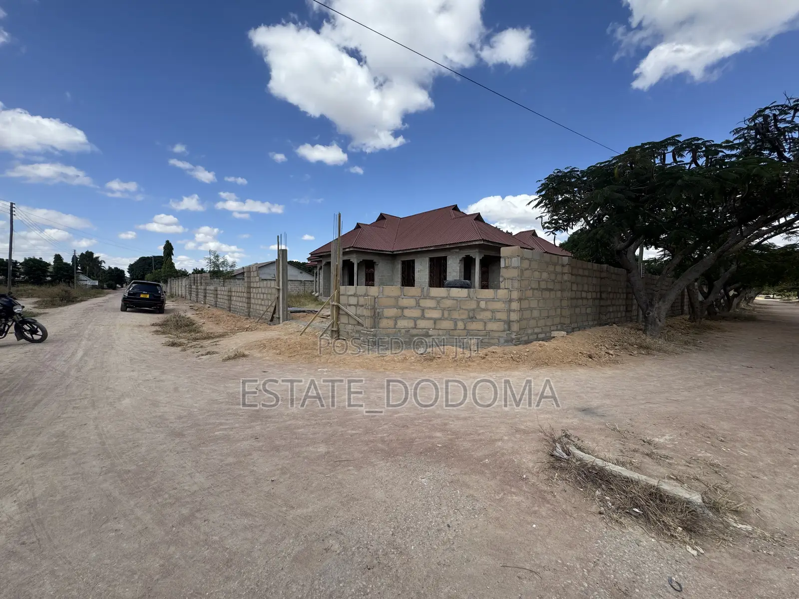6bdrm Duplex in Nkuhungu, Dodoma Rural for sale