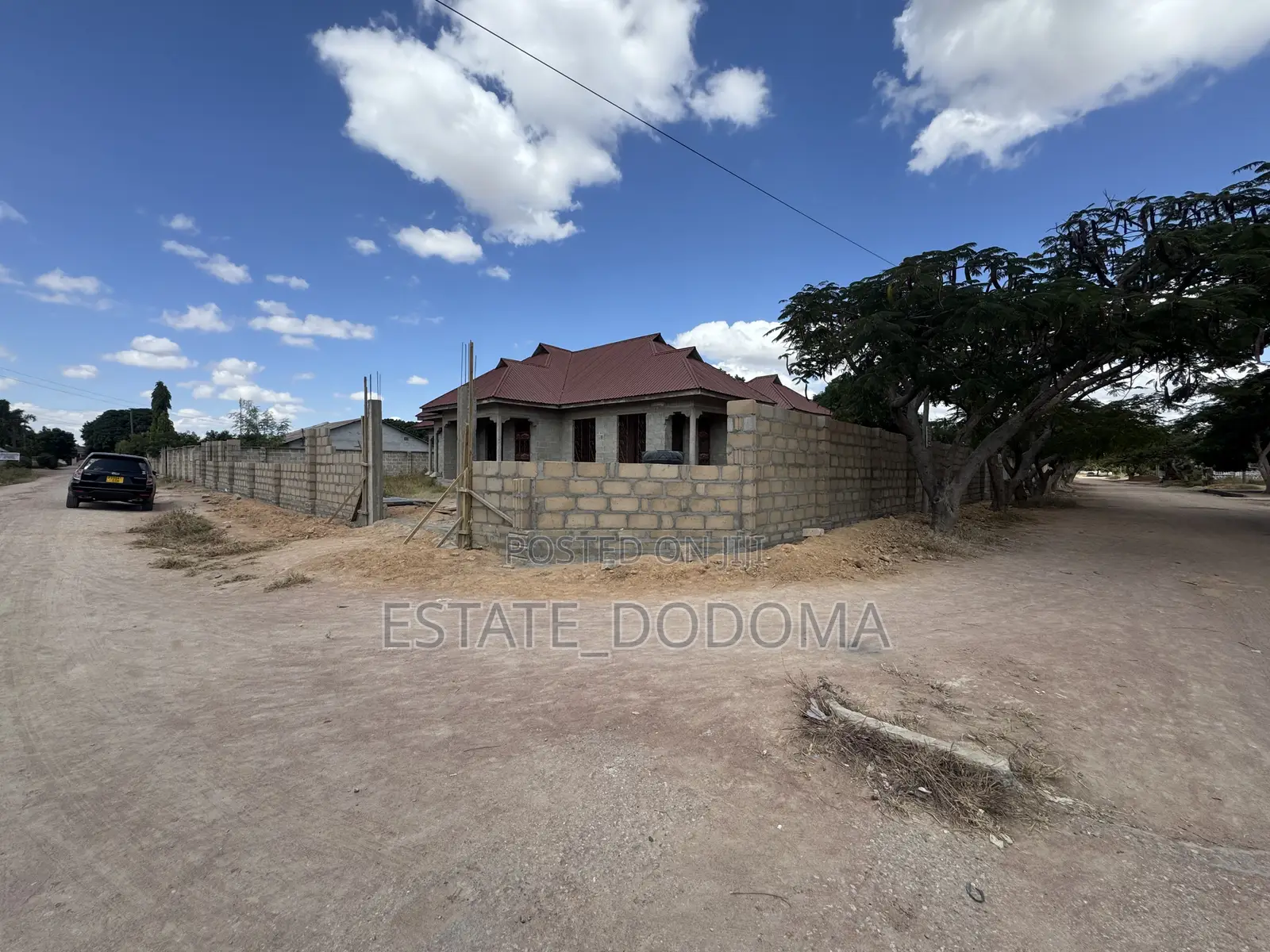 6bdrm Duplex in Nkuhungu, Dodoma Rural for sale