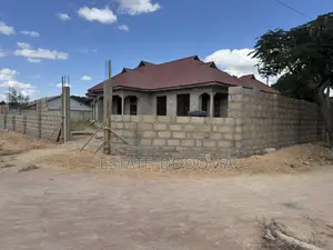 6bdrm Duplex in Nkuhungu, Dodoma Rural for sale