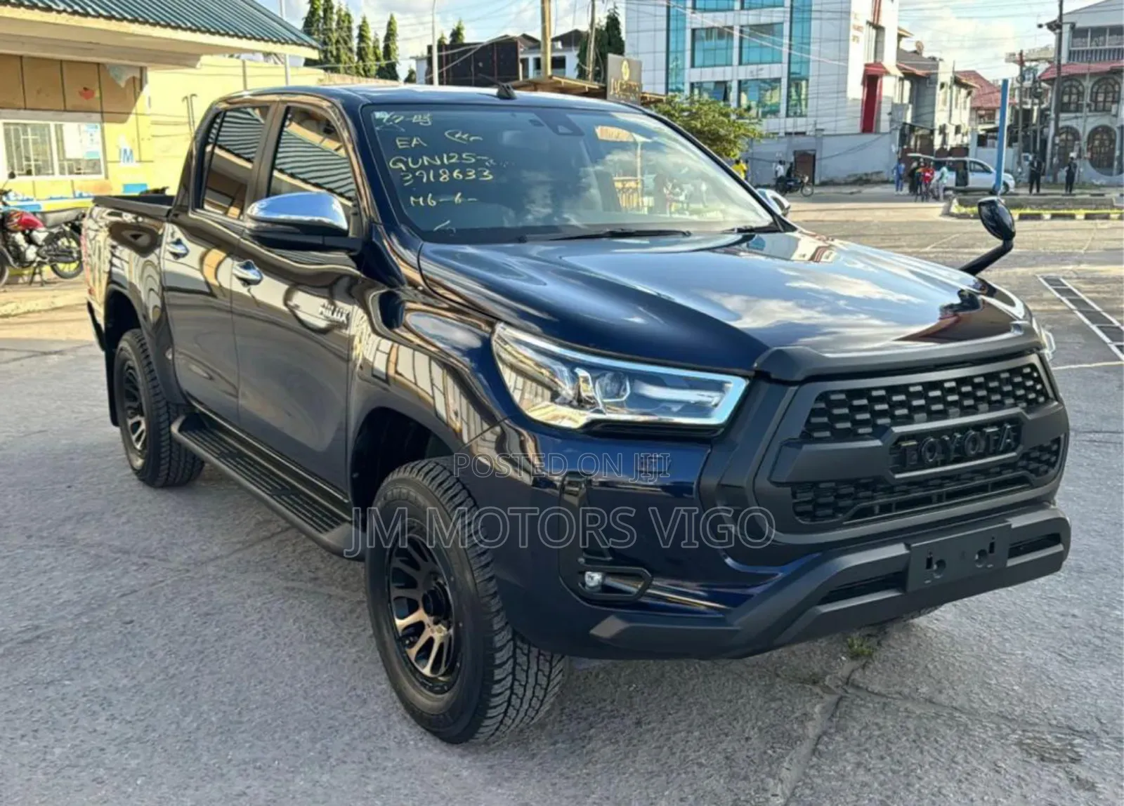 Toyota Hilux 2021 Blue
