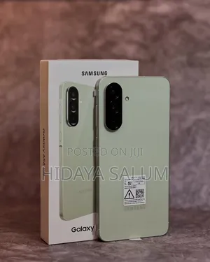 Photo - New Samsung Galaxy A56 256 GB Purple