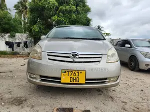 Toyota Corolla Spacio 2002 Silver
