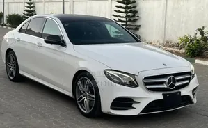 Mercedes-Benz E220 2017 Pearl