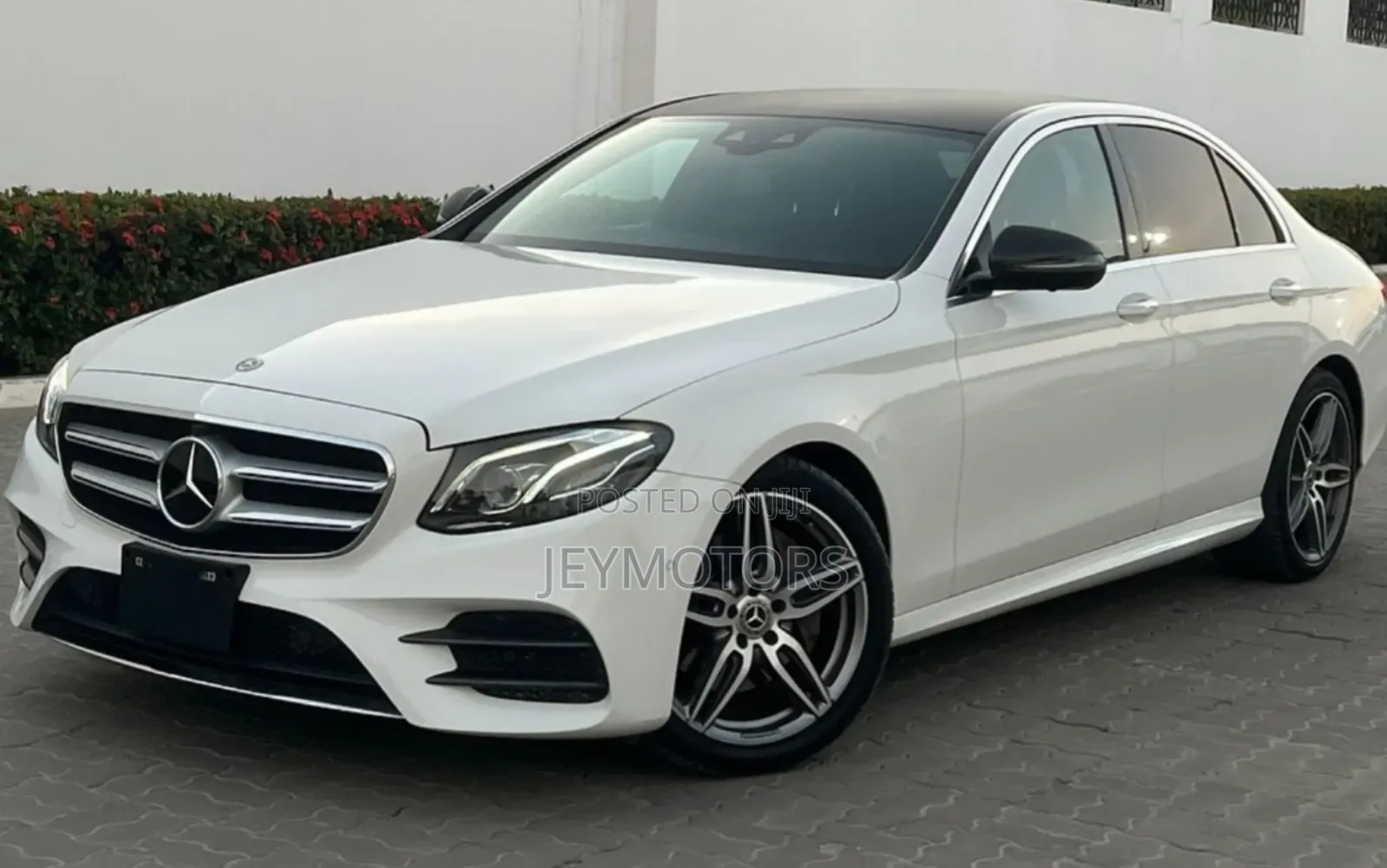Mercedes-Benz E220 2017 Pearl