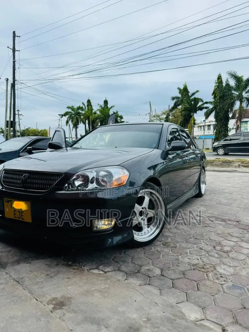 Toyota Mark II 2.5 RWD 2001 Black
