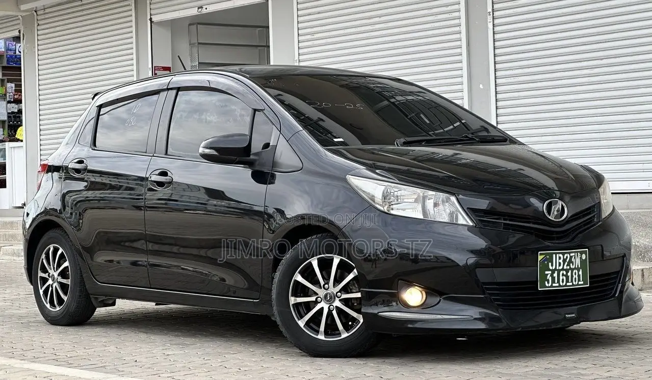 Toyota Vitz 2014 Black