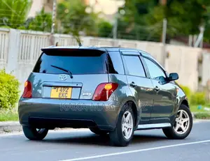 Toyota IST 2003 Gray