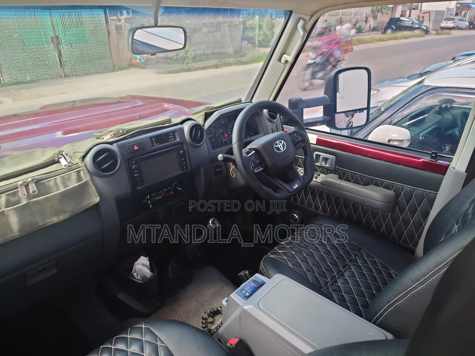 Toyota Land Cruiser 3.3 Diesel 4WD 2022 Pink