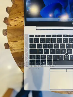 New Laptop HP EliteBook 840 G7 8GB Intel Core I5 SSD 256GB